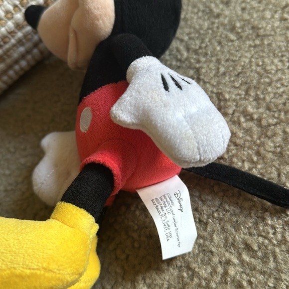 Disney - Miniature Mickey Mouse - super cute! - Picture 2 of 7